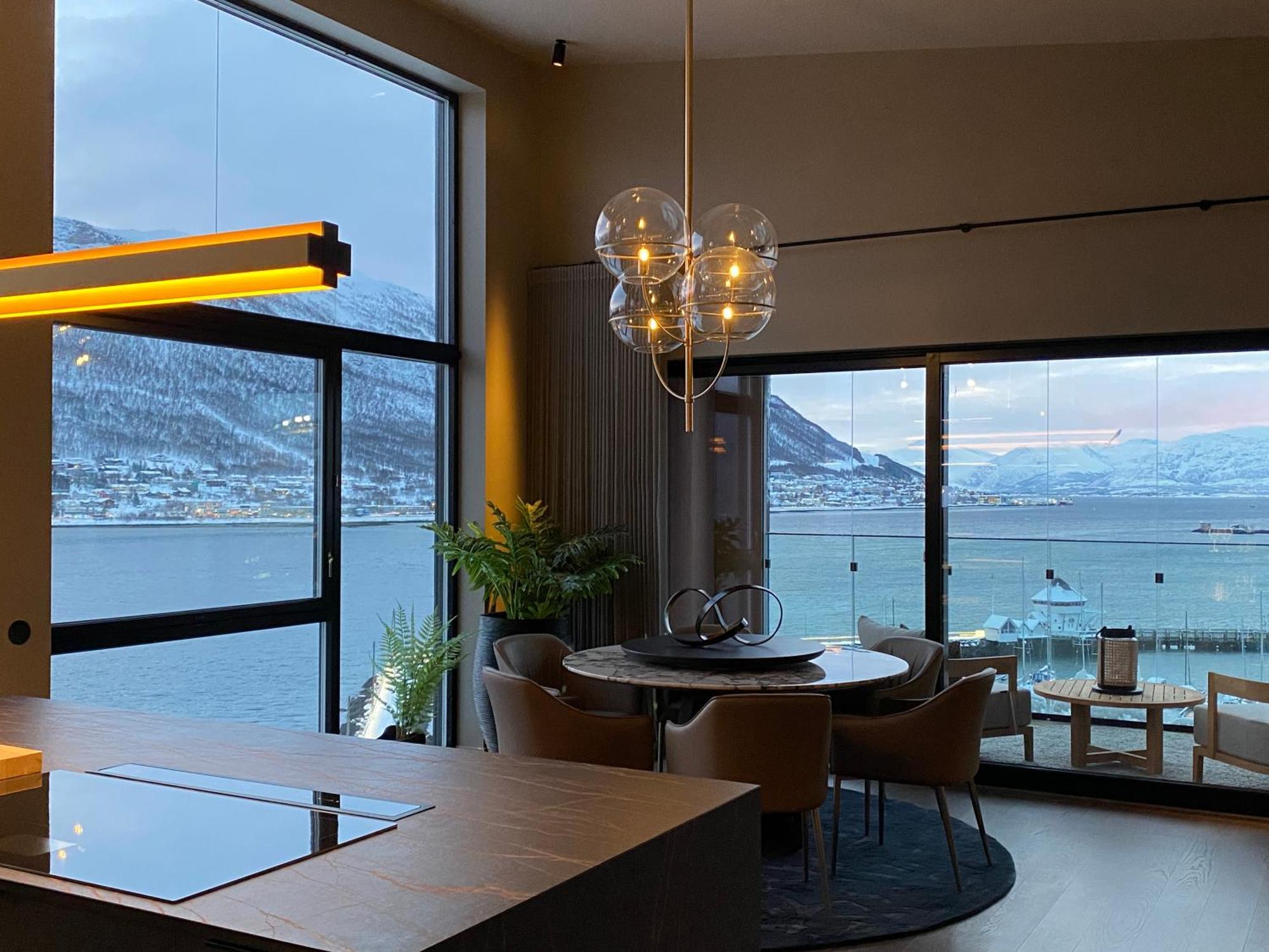 Vindlys Luxury Penthouse Apartment Tromsø Eksteriør bilde